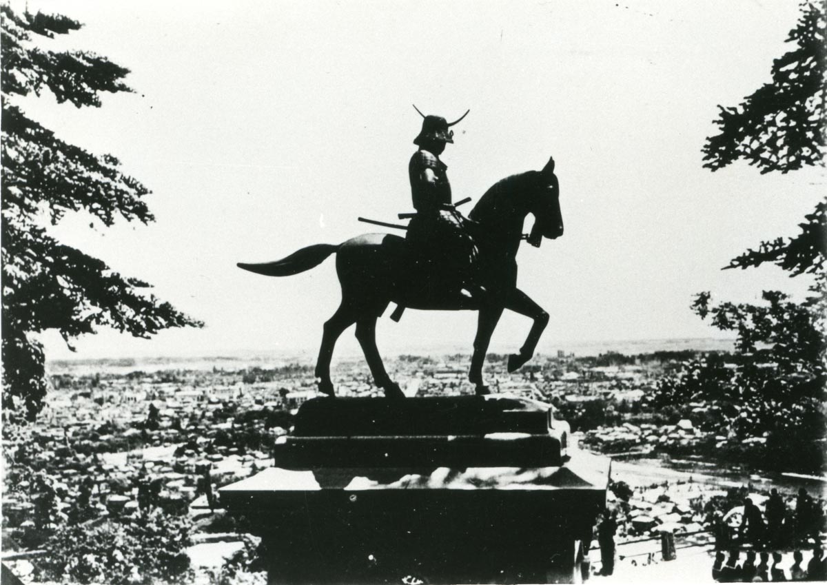 伊達政宗卿騎馬像（3） | 写真データベース | よみとき仙台写真集